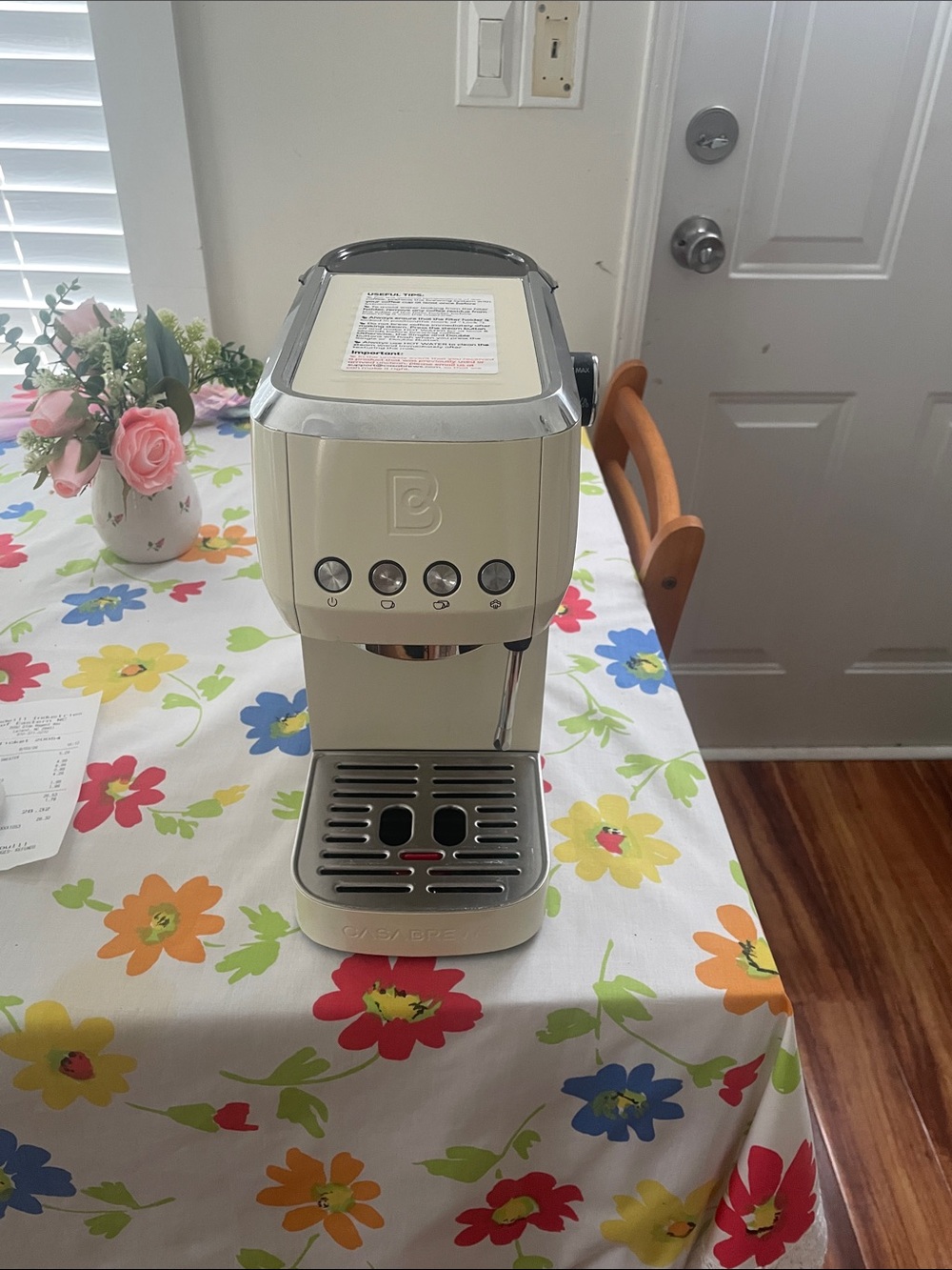Casabrews Cream Single-Serve Espresso Machine with Chrome Accents